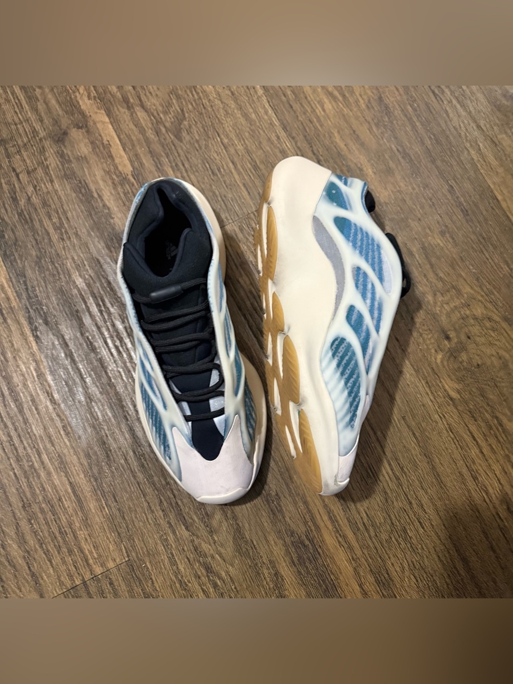 Yeezy 700 v3 Kyanite Athletic Sneaker Size 11 Men
